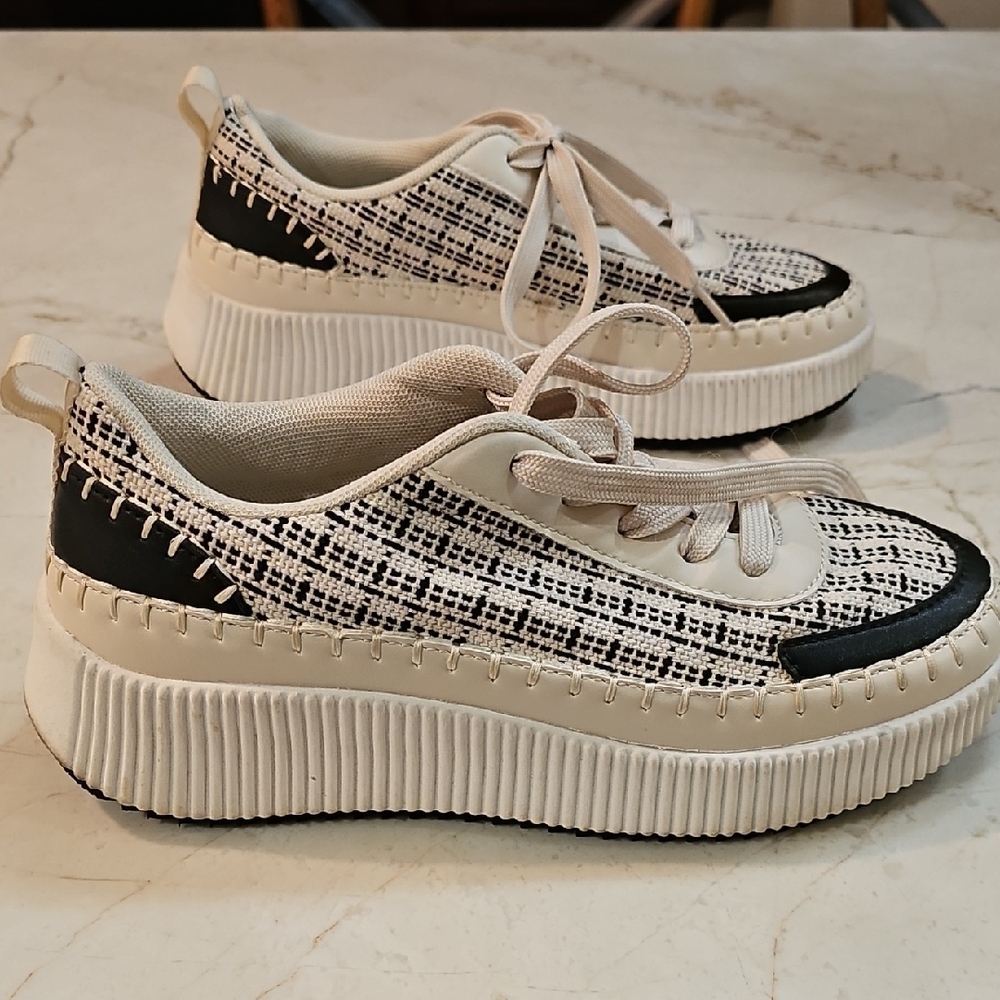 Nicole Miller NY Black & Cream Plaid Platform Sneakers, Sz 7